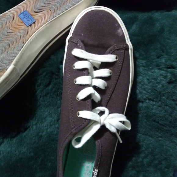 Brown Vans deck shoes.  Size 7.5 - Picture 4 of 4